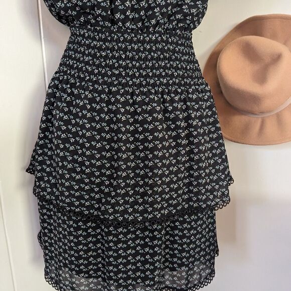 Aqua Flutter Sleeve Tiered Smocked Waist Black Floral Dress sz XS EUC - Picture 11 of 12